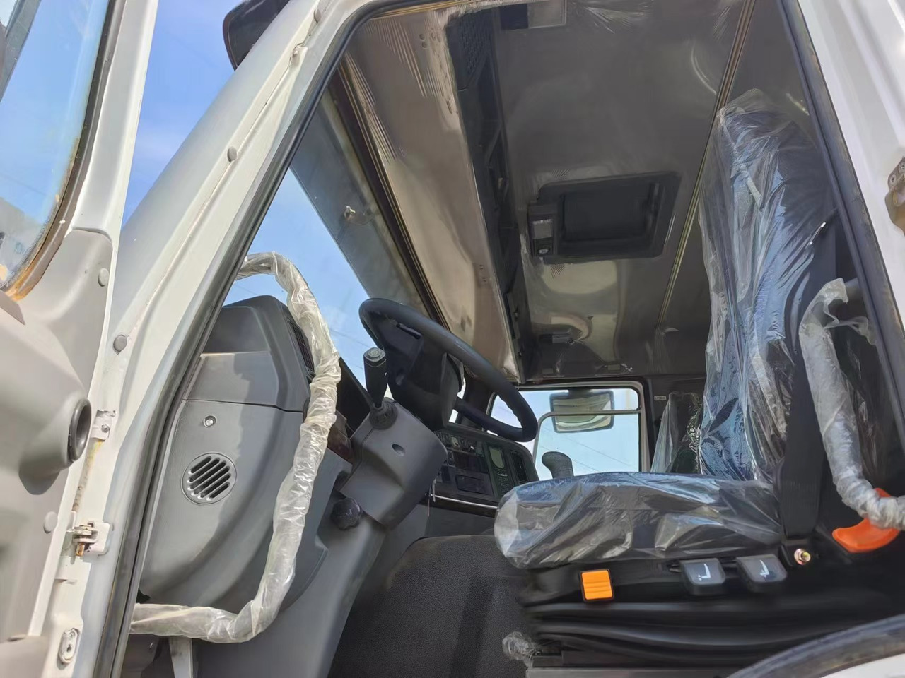 SINOTRUK 20 CBM,6×4 - Tankbil: billede 4 SINOTRUK 20 CBM,6×4 - Tankbil: billede 4