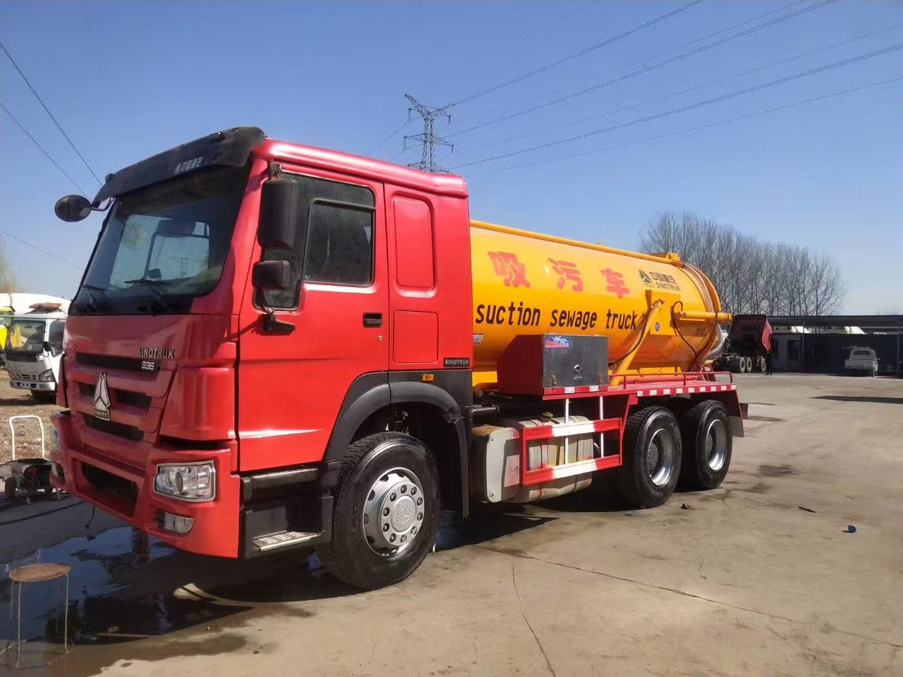 SINOTRUK SINOTRUK 336 suction sewage truck - Containerbil/ Veksellad lastbil: billede 1 SINOTRUK SINOTRUK 336 suction sewage truck - Containerbil/ Veksellad lastbil: billede 1