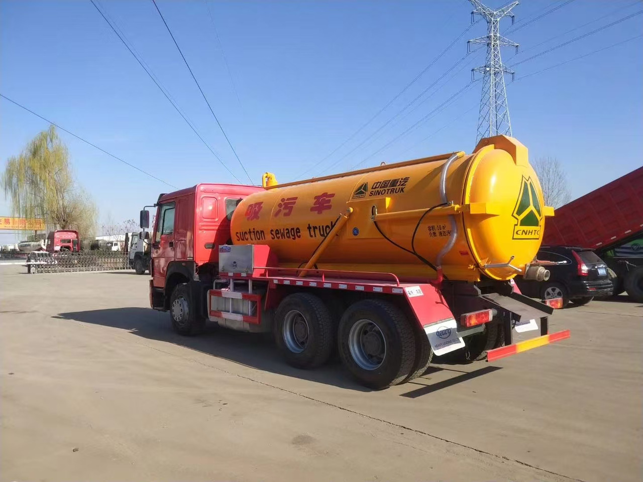 SINOTRUK SINOTRUK 336 suction sewage truck - Containerbil/ Veksellad lastbil: billede 4 SINOTRUK SINOTRUK 336 suction sewage truck - Containerbil/ Veksellad lastbil: billede 4