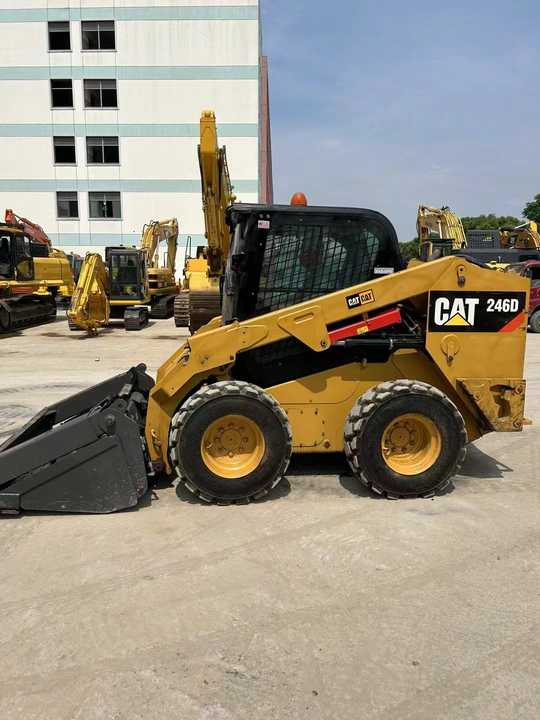 90% New Front Loader Tractor CAT 246D Skid Steer Loader / Used Cat 226B 246C 246d Mini Skid Steer Loader in Stock - Skridstyret minilæsser: billede 2 90% New Front Loader Tractor CAT 246D Skid Steer Loader / Used Cat 226B 246C 246d Mini Skid Steer Loader in Stock - Skridstyret minilæsser: billede 2