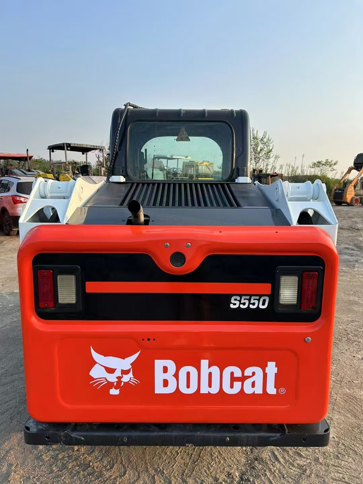 BOBCAT High Performance Low Hours Excellent Condition Reliable Second Hand Bobcat S550 Skid Steer Loader in Stock for Sale - Skridstyret minilæsser: billede 4 BOBCAT High Performance Low Hours Excellent Condition Reliable Second Hand Bobcat S550 Skid Steer Loader in Stock for Sale - Skridstyret minilæsser: billede 4