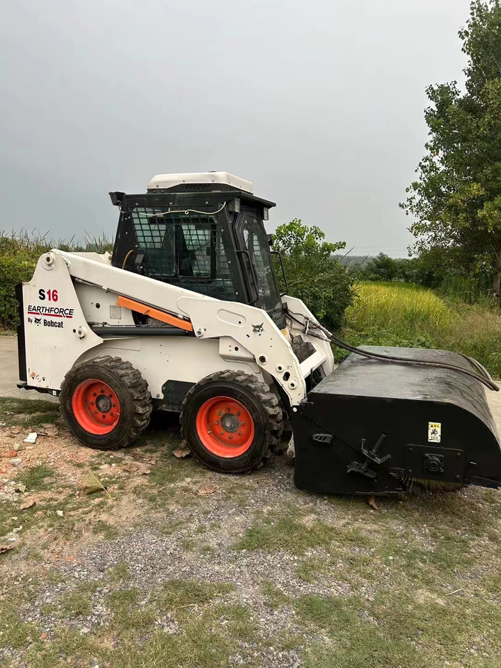 BOBCAT used skidsteer wheel Bobcat S18 High Quality - Skridstyret minilæsser: billede 2 BOBCAT used skidsteer wheel Bobcat S18 High Quality - Skridstyret minilæsser: billede 2