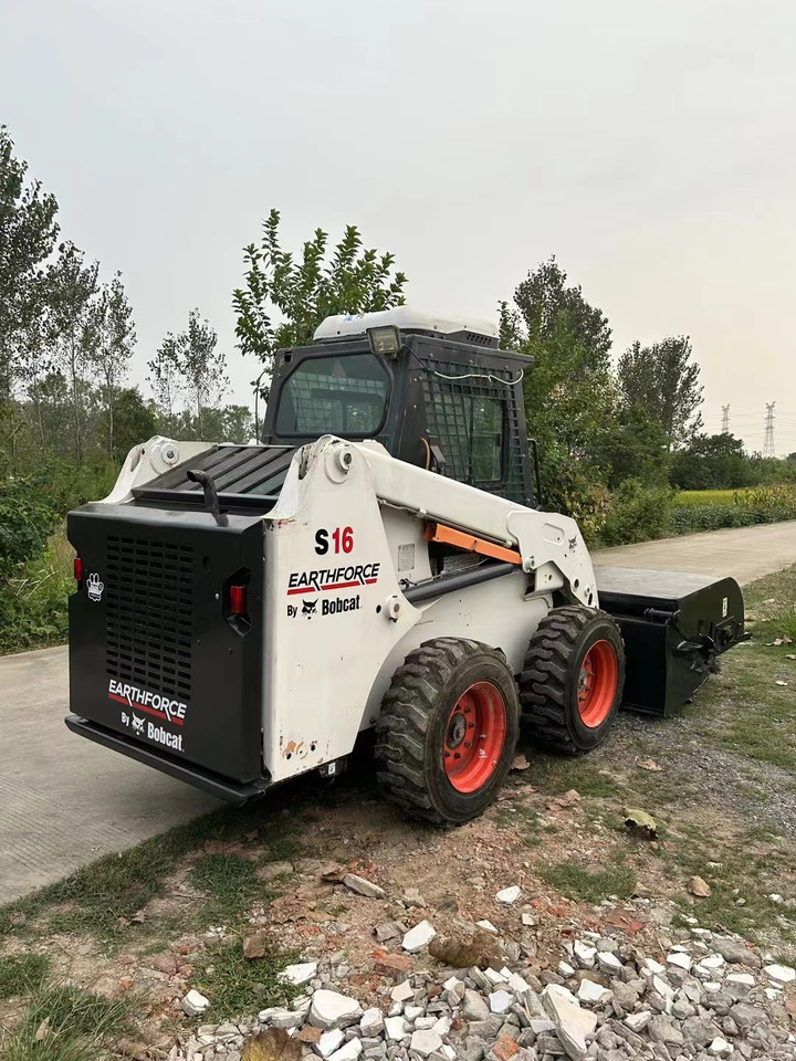 BOBCAT used skidsteer wheel Bobcat S18 High Quality - Skridstyret minilæsser: billede 3 BOBCAT used skidsteer wheel Bobcat S18 High Quality - Skridstyret minilæsser: billede 3