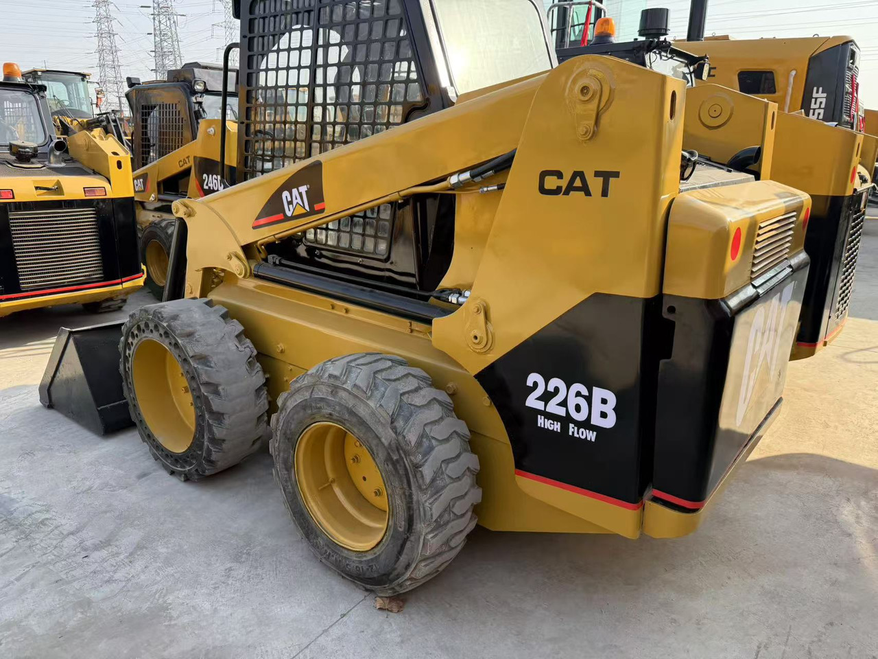 CATERPILLAR Used Mini Small CAT226B Skid Steer Loader in Stock with Best Review for Sale - Skridstyret minilæsser: billede 1 CATERPILLAR Used Mini Small CAT226B Skid Steer Loader in Stock with Best Review for Sale - Skridstyret minilæsser: billede 1