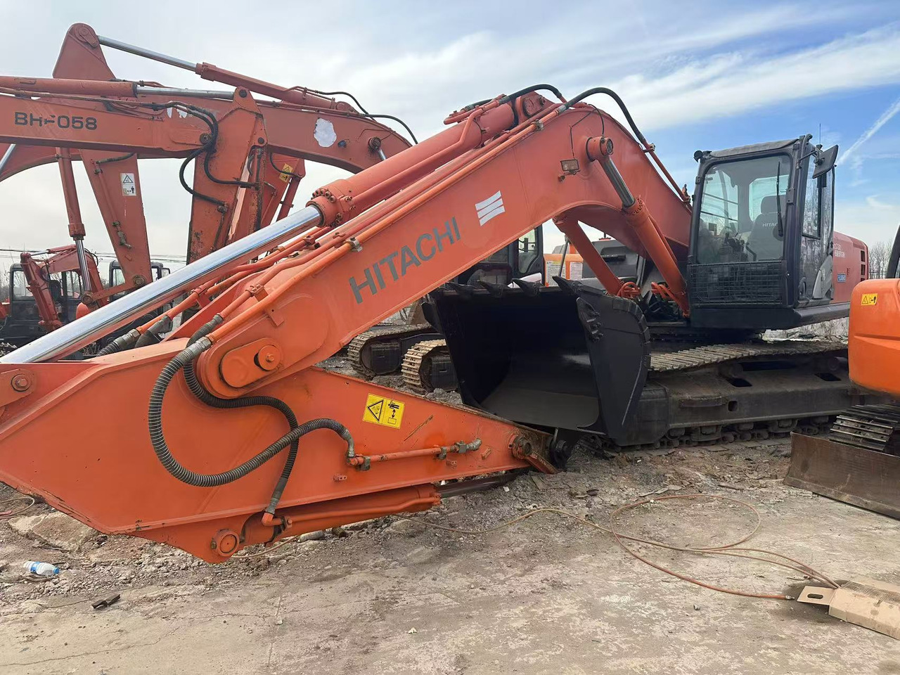 HITACHI USED EXCAVATOR ZX350-5G HOTSALE - Bæltegravemaskine: billede 2 HITACHI USED EXCAVATOR ZX350-5G HOTSALE - Bæltegravemaskine: billede 2