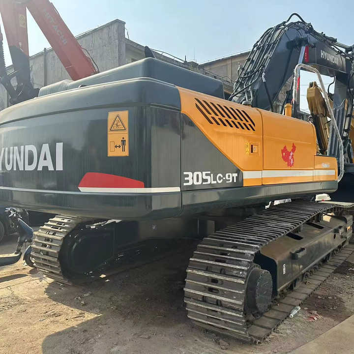 Heavy-Duty Hyundai 305 Excavator for Mining & Construction - Well-Maintained, Warranty Included - Bæltegravemaskine: billede 2 Heavy-Duty Hyundai 305 Excavator for Mining & Construction - Well-Maintained, Warranty Included - Bæltegravemaskine: billede 2