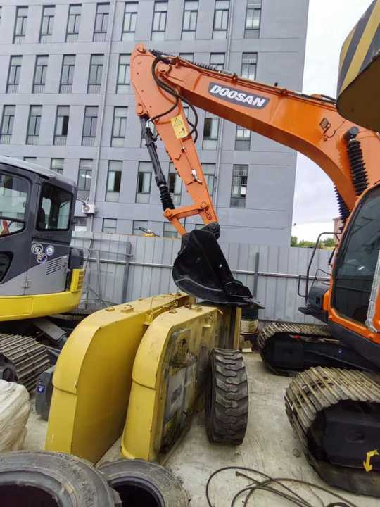 Used Digger DOOSAN DX140 Construction Machinery Construction Digger Used DOOSAN DX140 Cheap Excavator - Bæltegravemaskine: billede 5 Used Digger DOOSAN DX140 Construction Machinery Construction Digger Used DOOSAN DX140 Cheap Excavator - Bæltegravemaskine: billede 5