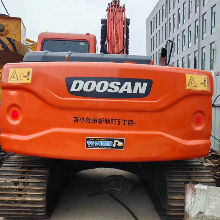 Used Digger DOOSAN DX140 Construction Machinery Construction Digger Used DOOSAN DX140 Cheap Excavator - Bæltegravemaskine: billede 1 Used Digger DOOSAN DX140 Construction Machinery Construction Digger Used DOOSAN DX140 Cheap Excavator - Bæltegravemaskine: billede 1