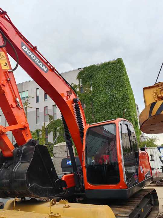 Used Digger DOOSAN DX140 Construction Machinery Construction Digger Used DOOSAN DX140 Cheap Excavator - Bæltegravemaskine: billede 4 Used Digger DOOSAN DX140 Construction Machinery Construction Digger Used DOOSAN DX140 Cheap Excavator - Bæltegravemaskine: billede 4