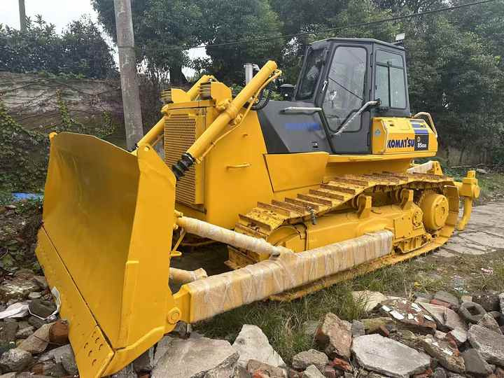 Used Japan Komatsu D85ESS Dozer with Ripper Komatsu D85 Crawler Bulldozer  with Excellent Performance Low Price  for Sale - Bulldozer: billede 2 Used Japan Komatsu D85ESS Dozer with Ripper Komatsu D85 Crawler Bulldozer  with Excellent Performance Low Price  for Sale - Bulldozer: billede 2