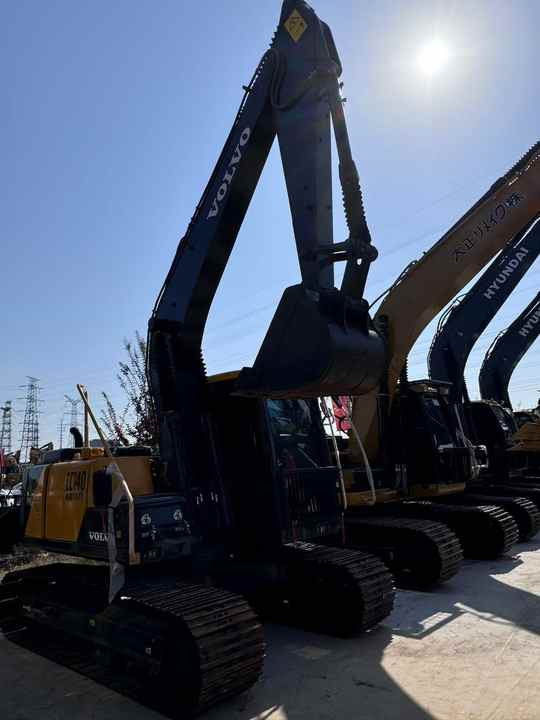 Used Volvo 14 Tonne Crawler Excavator Volvo Ec140 Excavator Good Condition Low Price Good Quality for Sale - Bæltegravemaskine: billede 2 Used Volvo 14 Tonne Crawler Excavator Volvo Ec140 Excavator Good Condition Low Price Good Quality for Sale - Bæltegravemaskine: billede 2