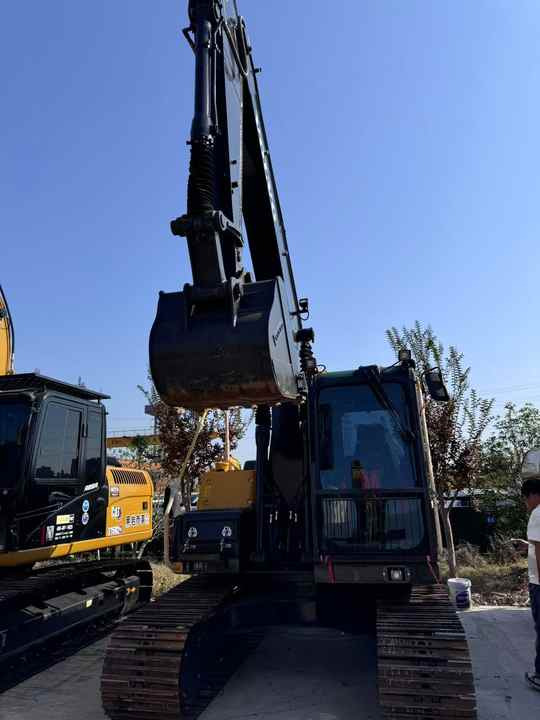 Used Volvo 14 Tonne Crawler Excavator Volvo Ec140 Excavator Good Condition Low Price Good Quality for Sale - Bæltegravemaskine: billede 5 Used Volvo 14 Tonne Crawler Excavator Volvo Ec140 Excavator Good Condition Low Price Good Quality for Sale - Bæltegravemaskine: billede 5