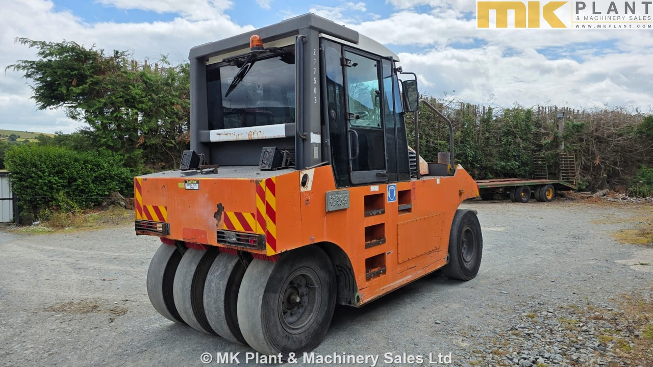 BOMAG BW24R (Stavostroj VP2400 / Ammann AP2400) - Gummihjulstromle: billede 3 BOMAG BW24R (Stavostroj VP2400 / Ammann AP2400) - Gummihjulstromle: billede 3