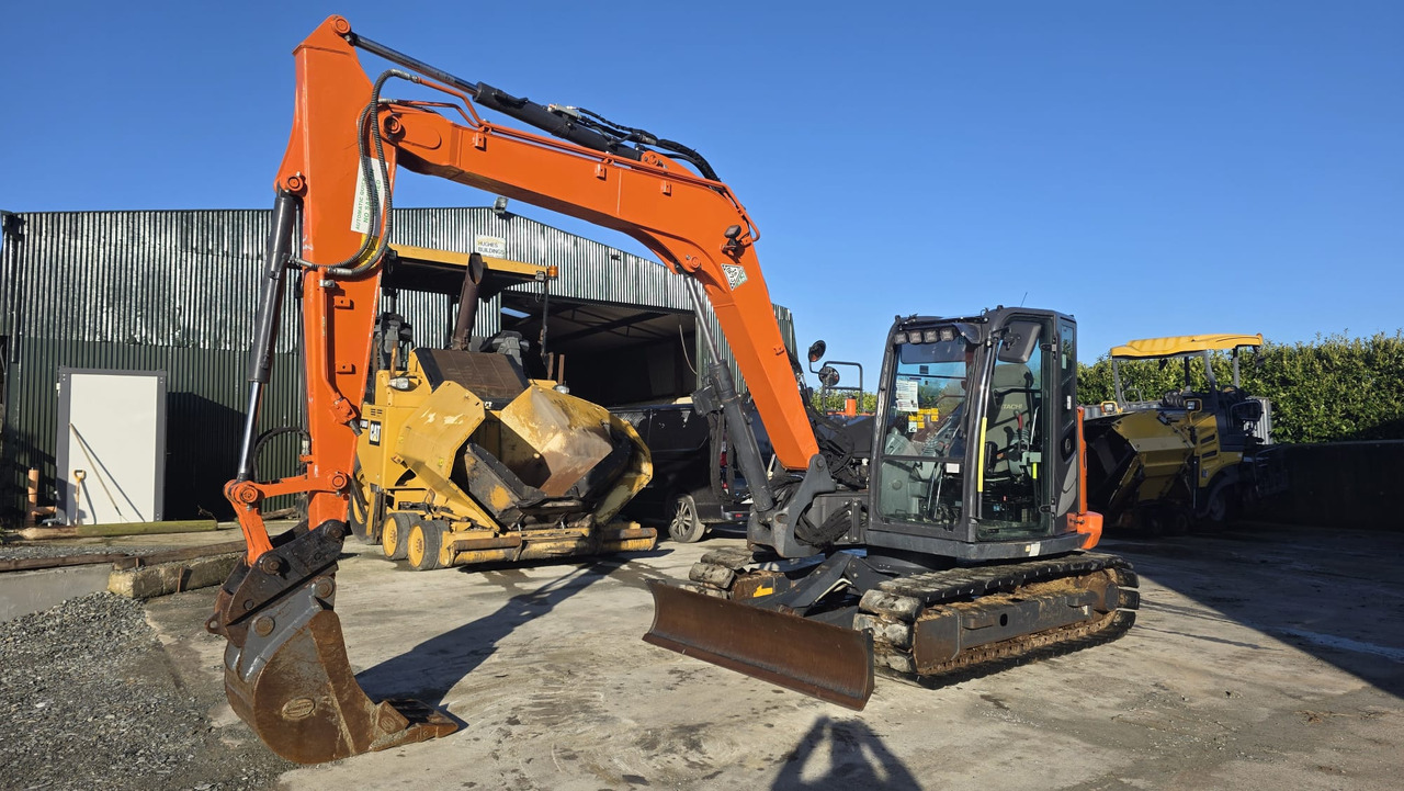 HITACHI ZX85USB-6 - Gravemaskine: billede 1 HITACHI ZX85USB-6 - Gravemaskine: billede 1