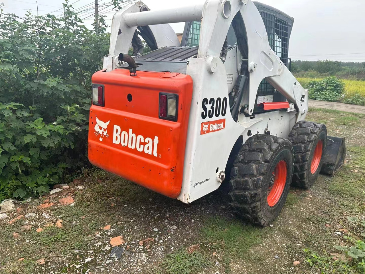 BOBCAT S300 - Skridstyret minilæsser: billede 2 BOBCAT S300 - Skridstyret minilæsser: billede 2
