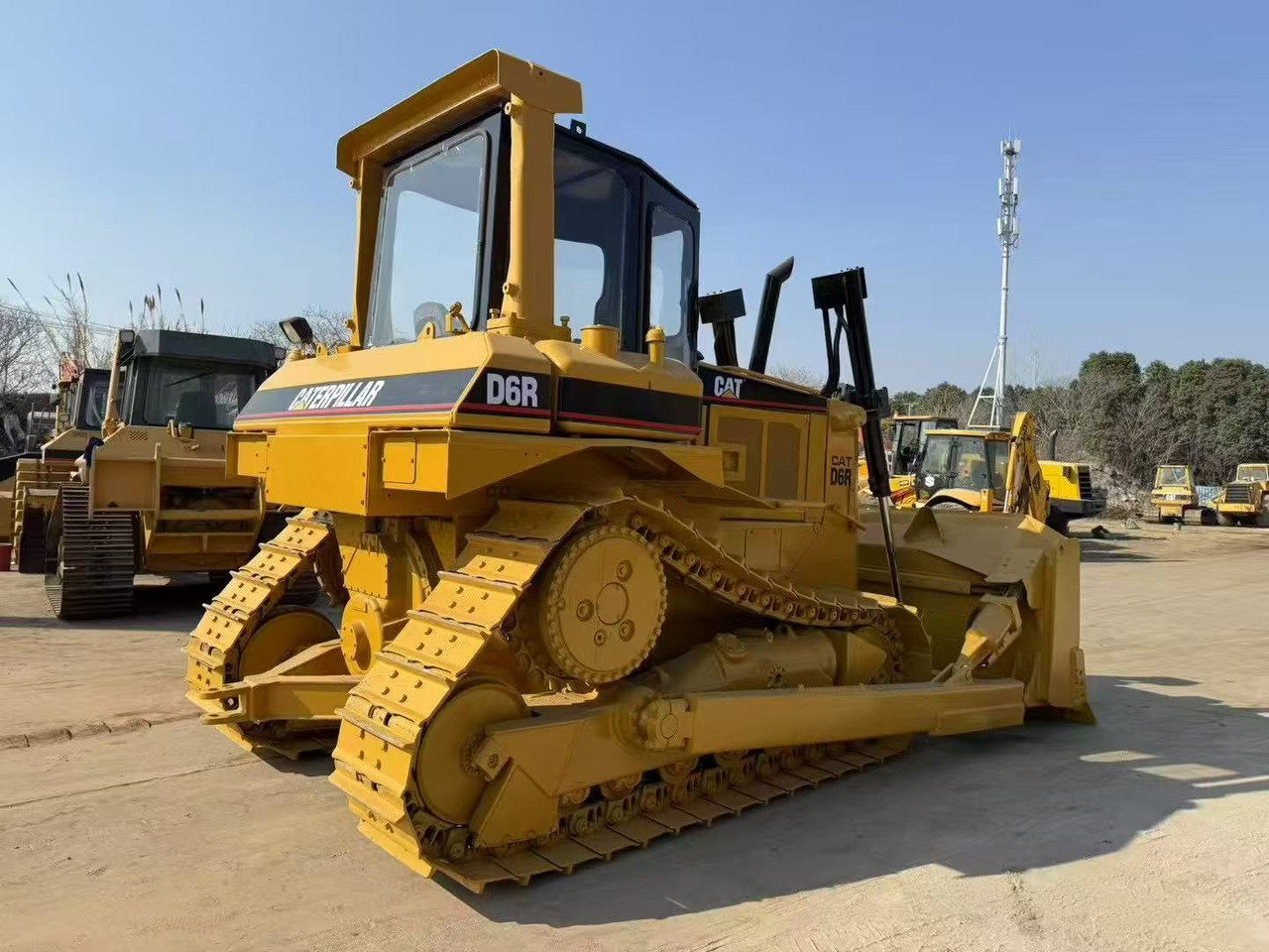 CATERPILLAR D6R - Bulldozer: billede 1 CATERPILLAR D6R - Bulldozer: billede 1