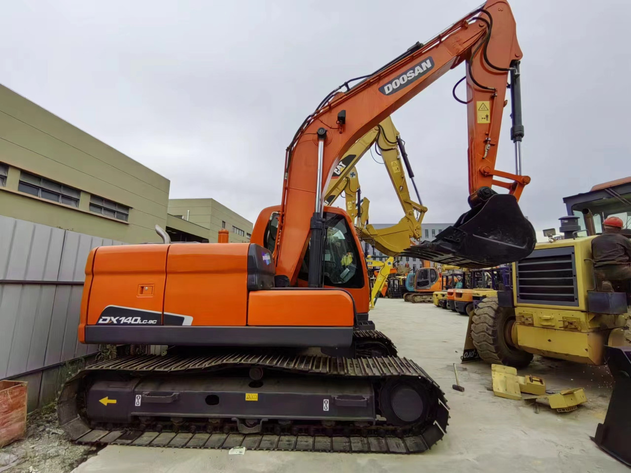 DOOSAN DX140-9C - Bæltegravemaskine: billede 2 DOOSAN DX140-9C - Bæltegravemaskine: billede 2