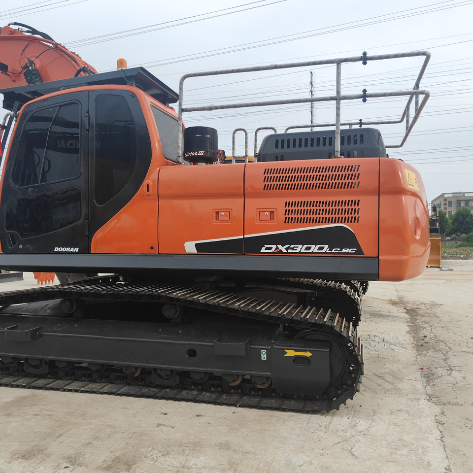 DOOSAN DX300LC-9C - Bæltegravemaskine: billede 3 DOOSAN DX300LC-9C - Bæltegravemaskine: billede 3