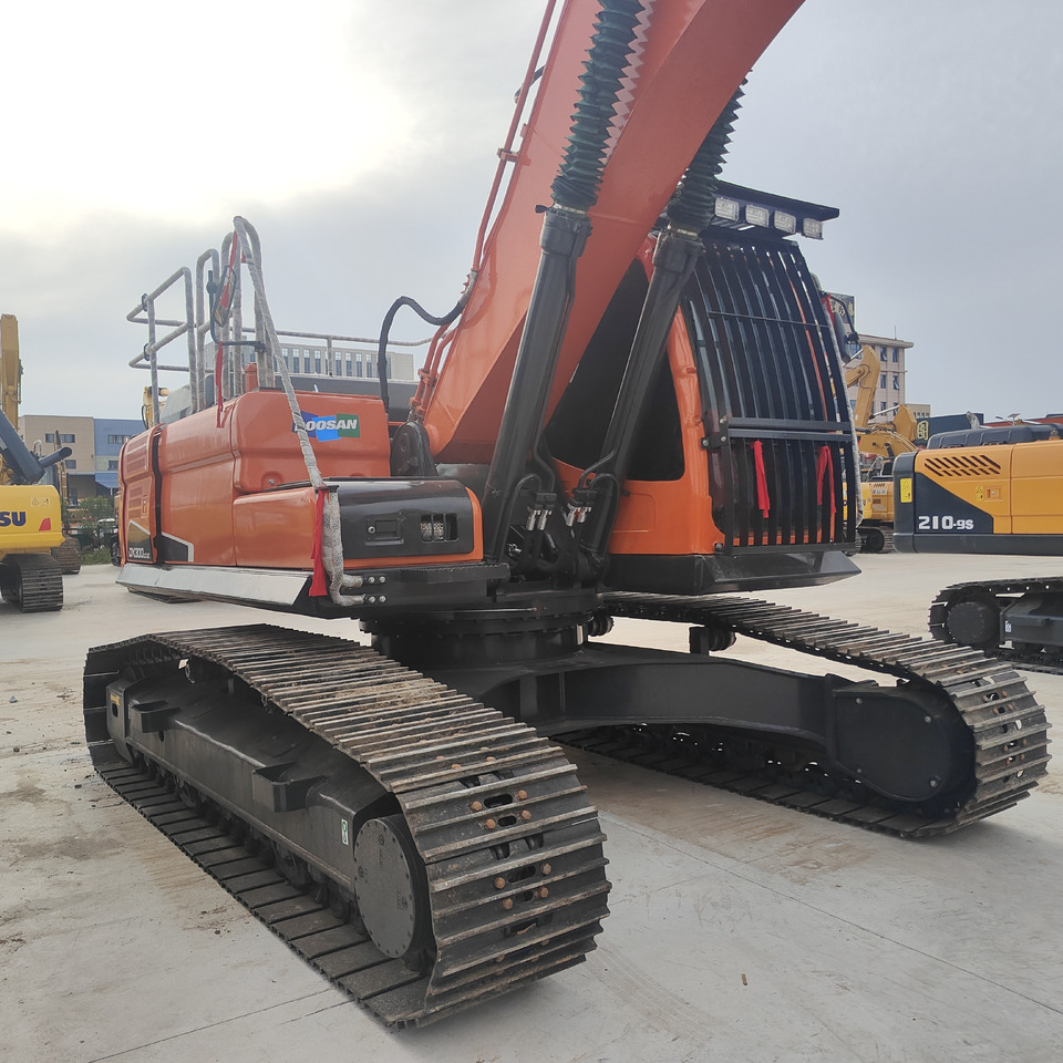 DOOSAN DX300LC-9C - Bæltegravemaskine: billede 1 DOOSAN DX300LC-9C - Bæltegravemaskine: billede 1