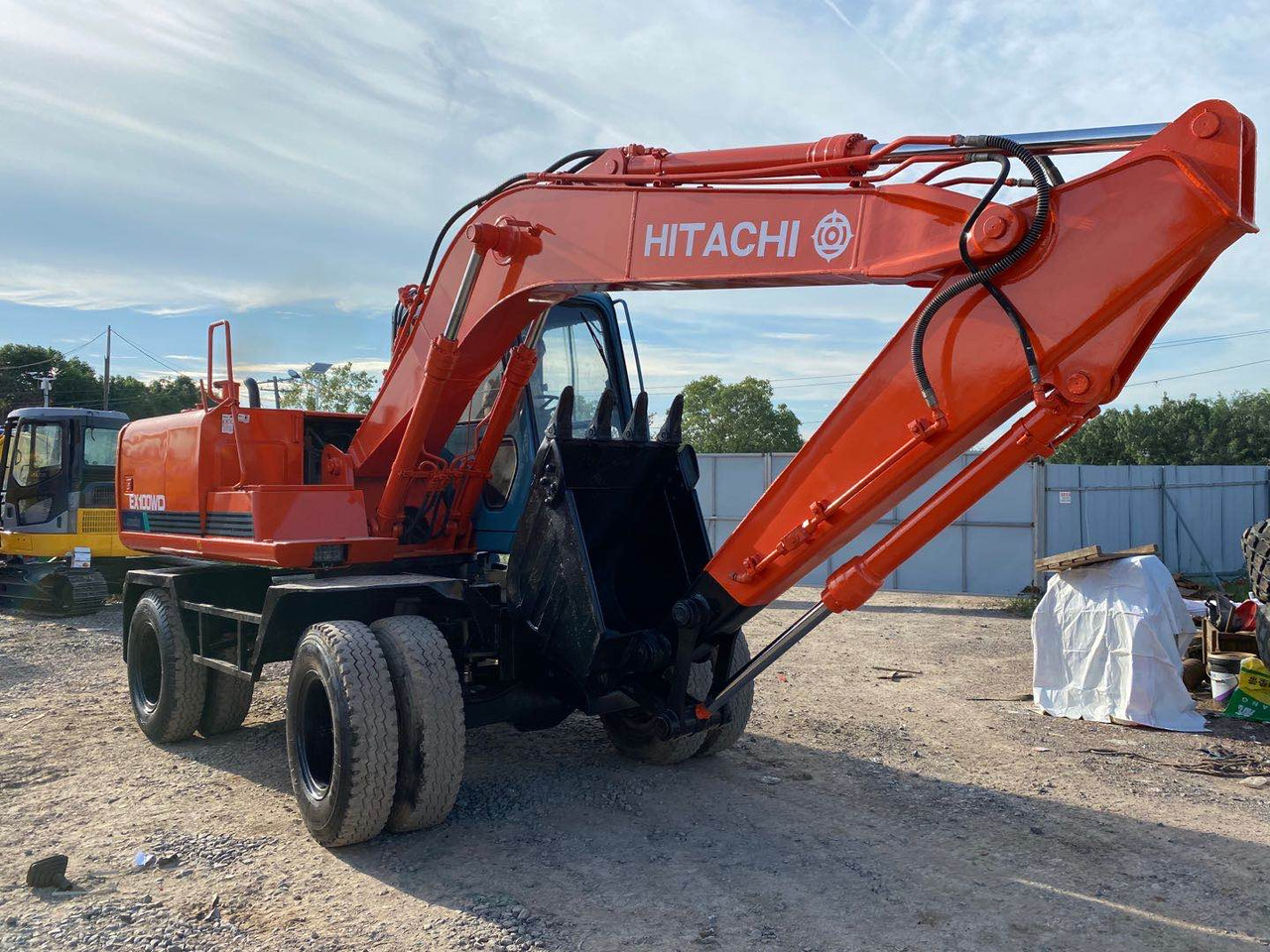 HITACHI EX100WD - Hjulgravemaskine: billede 2 HITACHI EX100WD - Hjulgravemaskine: billede 2