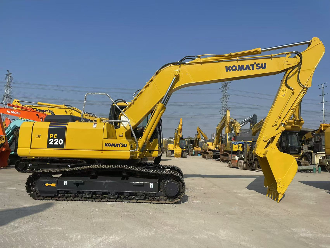 KOMATSU PC220-7 - Bæltegravemaskine: billede 2 KOMATSU PC220-7 - Bæltegravemaskine: billede 2