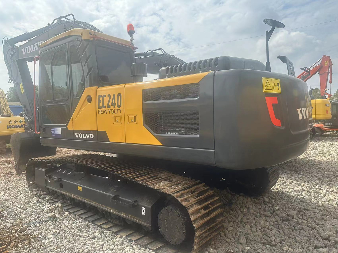 VOLVO EC240 - Bæltegravemaskine: billede 1 VOLVO EC240 - Bæltegravemaskine: billede 1