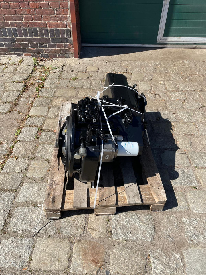 Clark Hurth 12.6HR18627-8 - Gearkasse for Entreprenørmaskin: billede 3 Clark Hurth 12.6HR18627-8 - Gearkasse for Entreprenørmaskin: billede 3