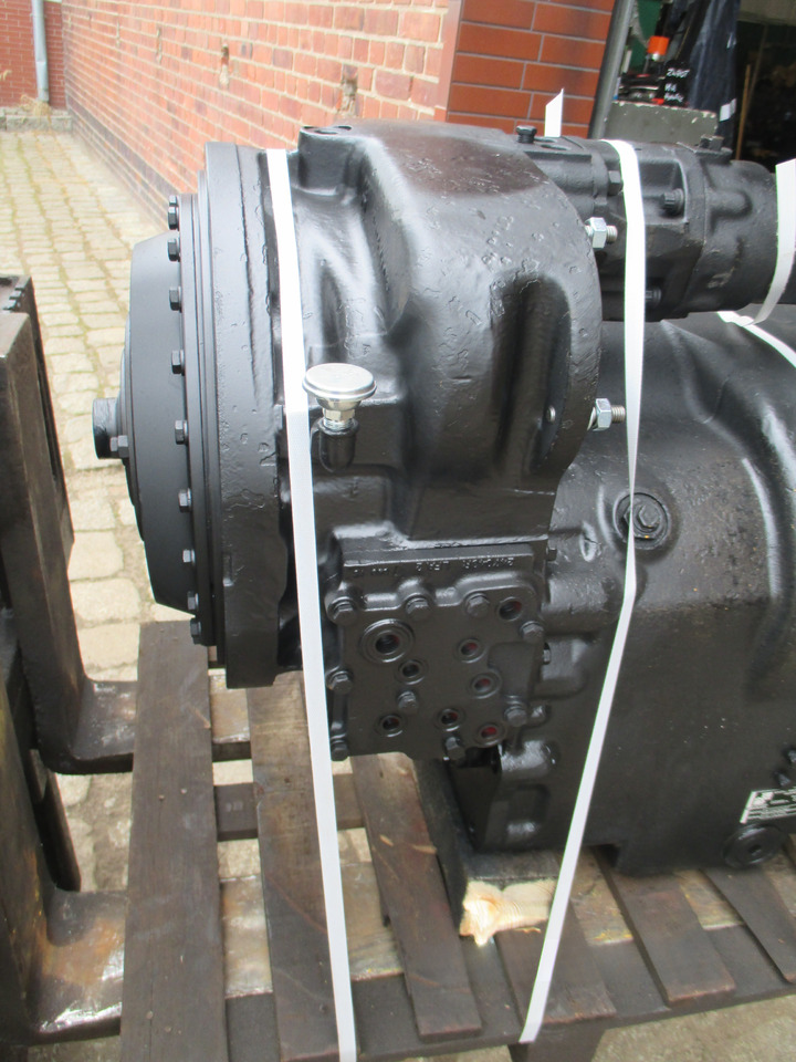 Skrzynia biegów Clark Hurth - Gearkasse for Entreprenørmaskin: billede 3 Skrzynia biegów Clark Hurth - Gearkasse for Entreprenørmaskin: billede 3