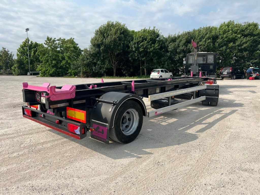 ATLAS RIMORCHIO ATLAS SCARRABILE - Kroghejsvogn/ Skip loader anhænger: billede 4 ATLAS RIMORCHIO ATLAS SCARRABILE - Kroghejsvogn/ Skip loader anhænger: billede 4