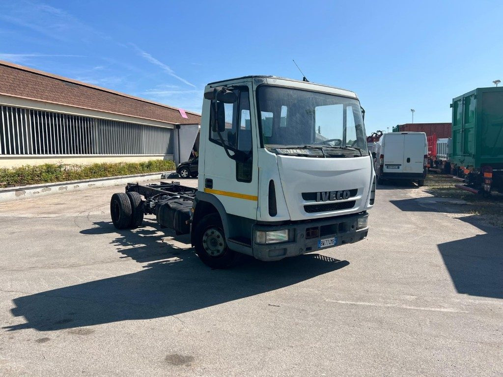 IVECO 80E15 A TELAIO - Lastbil chassis: billede 2 IVECO 80E15 A TELAIO - Lastbil chassis: billede 2