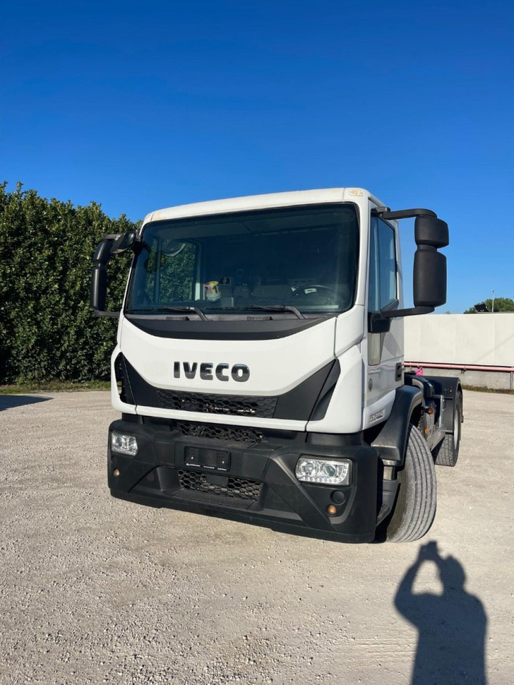 IVECO EUROCARGO 180E25 CON SCARRABILE NUOVO - Lastbil kroghejs: billede 1 IVECO EUROCARGO 180E25 CON SCARRABILE NUOVO - Lastbil kroghejs: billede 1
