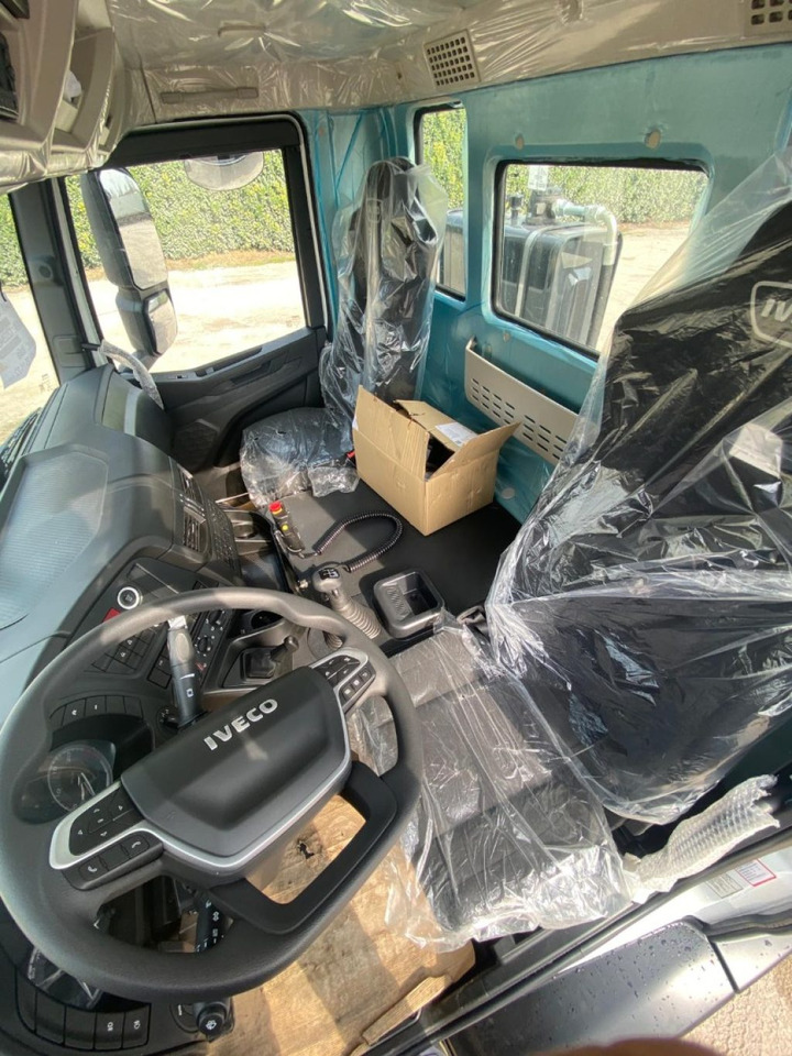 Leje en IVECO TRAKKER T-WAY AD510 NUOVO SCARRABILE IVECO TRAKKER T-WAY AD510 NUOVO SCARRABILE: billede 10 Leje en IVECO TRAKKER T-WAY AD510 NUOVO SCARRABILE IVECO TRAKKER T-WAY AD510 NUOVO SCARRABILE: billede 10