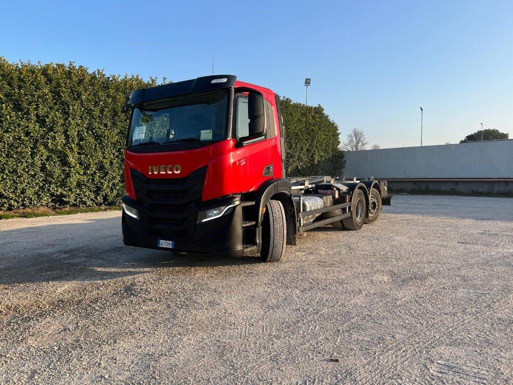 IVECO X-WAY AD260 NUOVO TARGATO SCARRABILE - Lastbil kroghejs: billede 1 IVECO X-WAY AD260 NUOVO TARGATO SCARRABILE - Lastbil kroghejs: billede 1