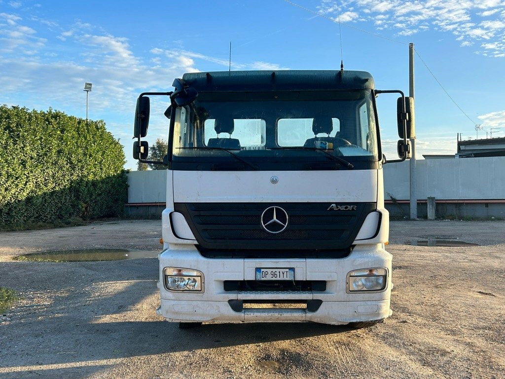 MERCEDES-BENZ MERCEDES 2533 SCARRABILE - Lastbil kroghejs: billede 2 MERCEDES-BENZ MERCEDES 2533 SCARRABILE - Lastbil kroghejs: billede 2