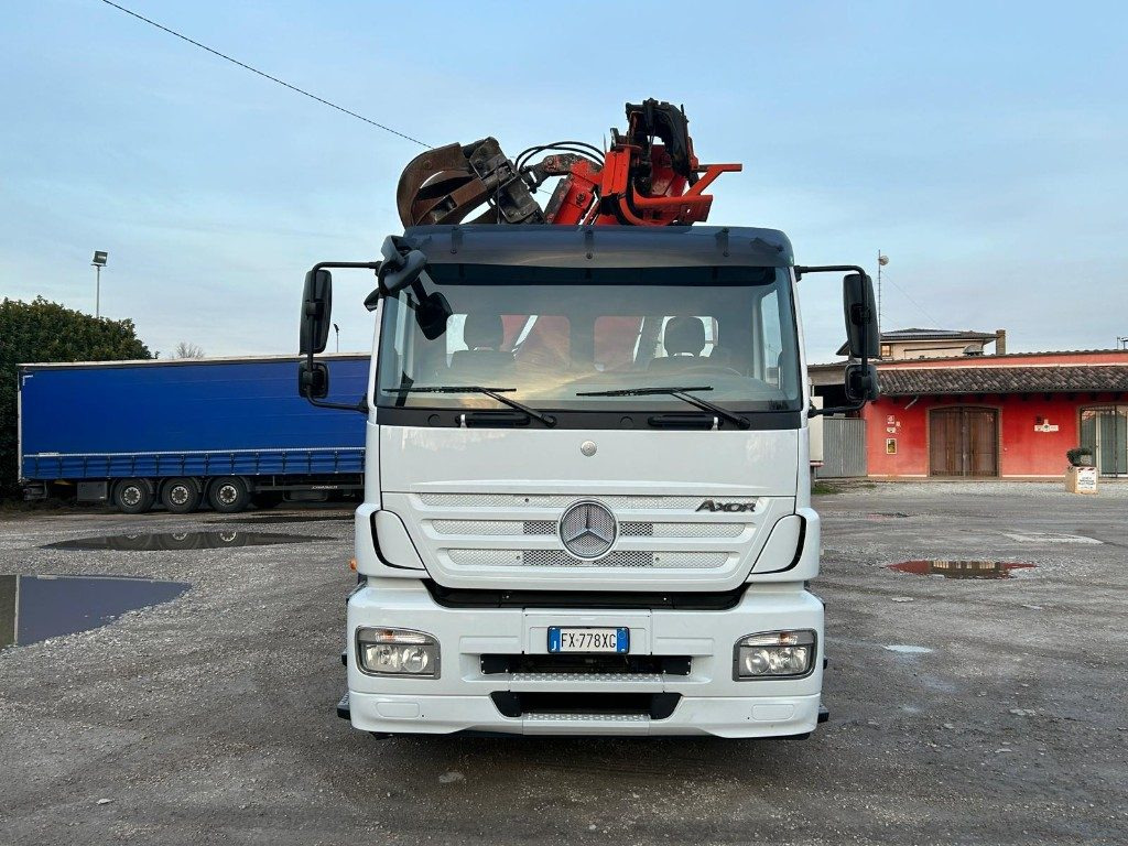 MERCEDES-BENZ MERCEDES AXOR 2533 SCARRABILE CON GRU E POLIPO - Lastbil kroghejs: billede 1 MERCEDES-BENZ MERCEDES AXOR 2533 SCARRABILE CON GRU E POLIPO - Lastbil kroghejs: billede 1