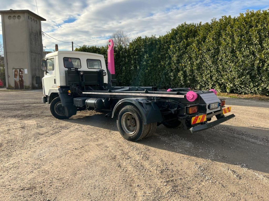 NISSAN 130/115 SCARRABILE - Lastbil kroghejs: billede 3 NISSAN 130/115 SCARRABILE - Lastbil kroghejs: billede 3