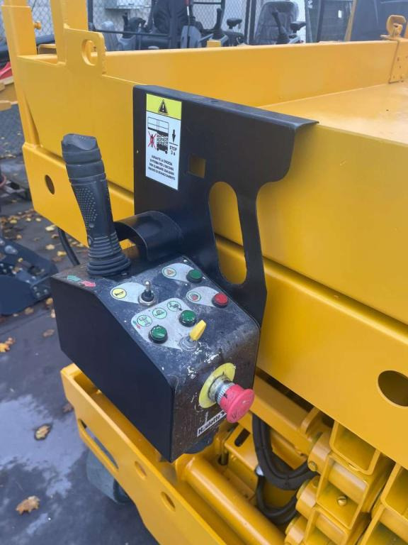 Haulotte COMPACT 12 - Sakselift: billede 2 Haulotte COMPACT 12 - Sakselift: billede 2