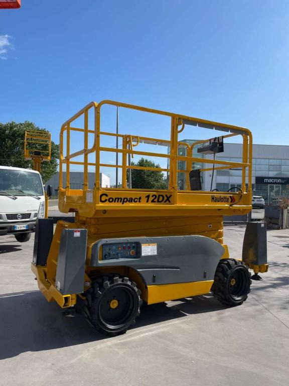 Haulotte COMPACT 12DX - Sakselift: billede 3 Haulotte COMPACT 12DX - Sakselift: billede 3