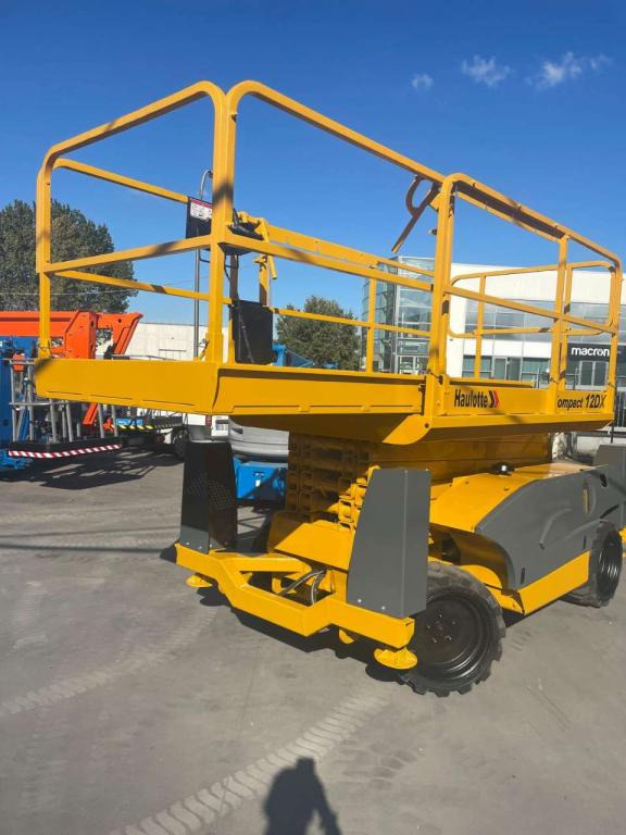 Haulotte COMPACT 12DX - Sakselift: billede 2 Haulotte COMPACT 12DX - Sakselift: billede 2