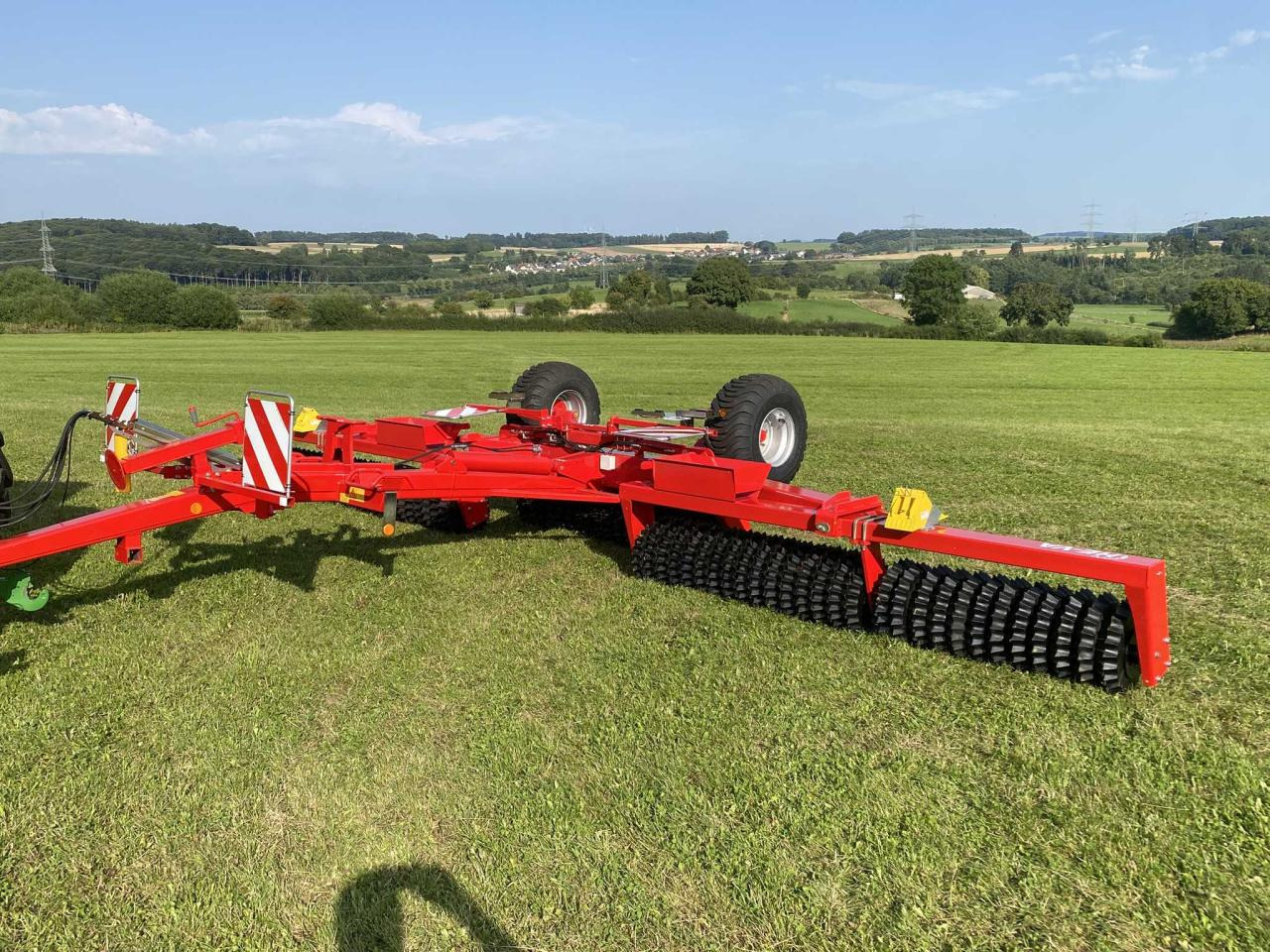 He-Va Tip-Roller 8,2 m - Landbrugs tromle: billede 1 He-Va Tip-Roller 8,2 m - Landbrugs tromle: billede 1