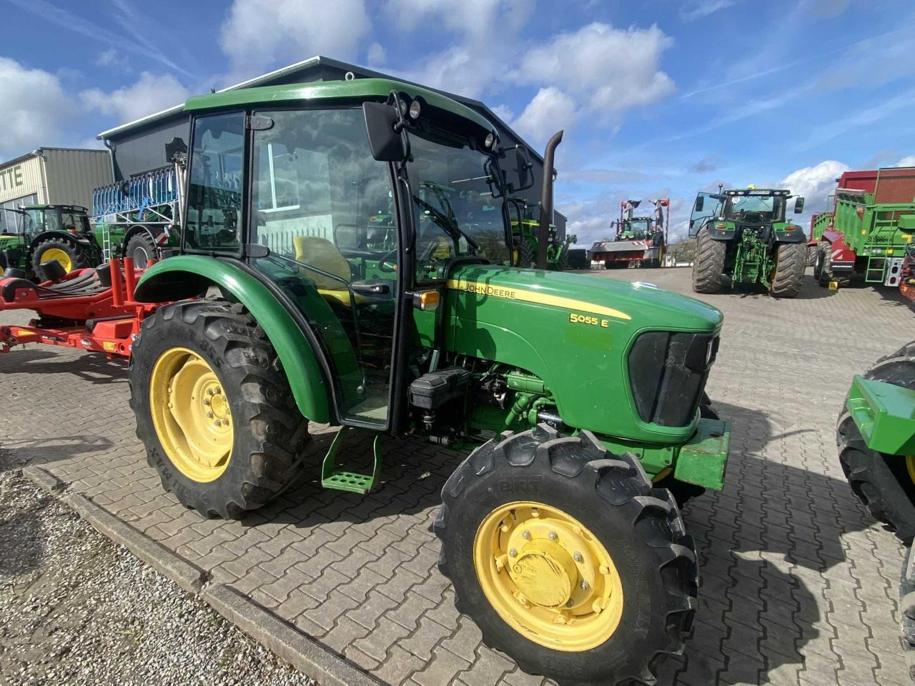 John Deere 5055E - Traktor: billede 1 John Deere 5055E - Traktor: billede 1