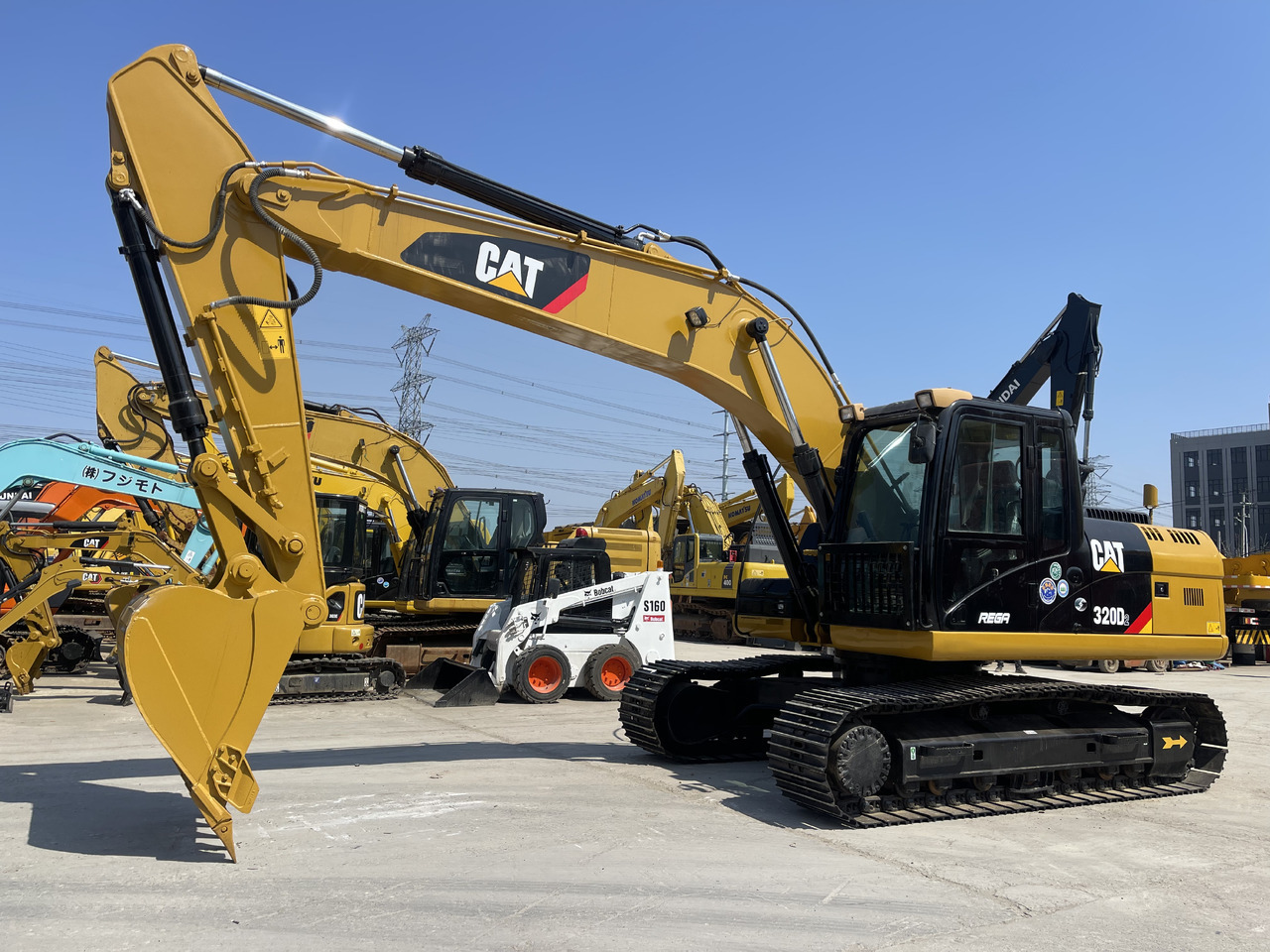 CATERPILLAR CAT 320D - Bæltegravemaskine: billede 3 CATERPILLAR CAT 320D - Bæltegravemaskine: billede 3
