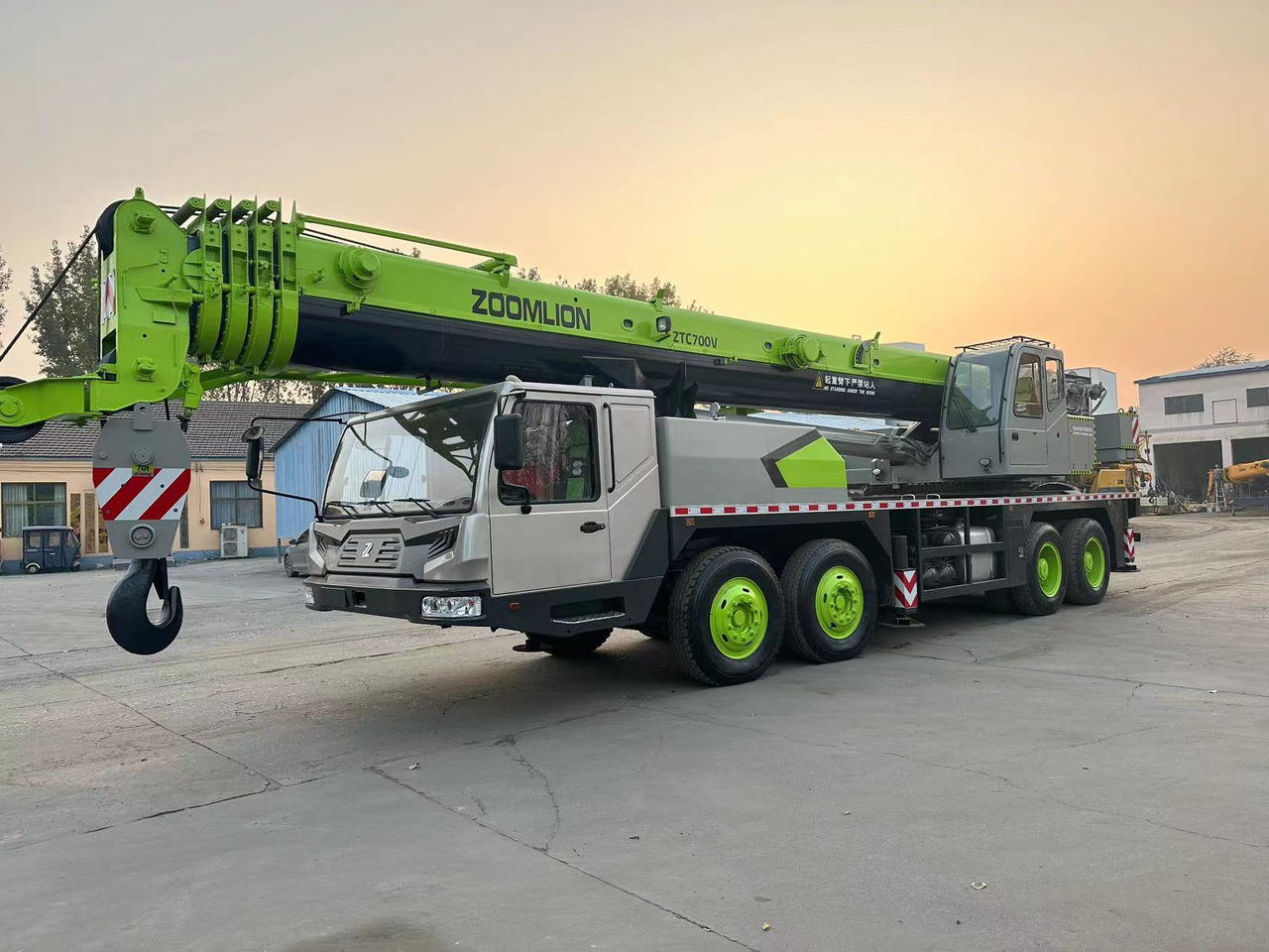 ZOOMLION QY70V ZTC700V 70 ton 50 ton 60 ton 80 ton 90 ton 100 ton truck crane - Mobilkran: billede 1 ZOOMLION QY70V ZTC700V 70 ton 50 ton 60 ton 80 ton 90 ton 100 ton truck crane - Mobilkran: billede 1