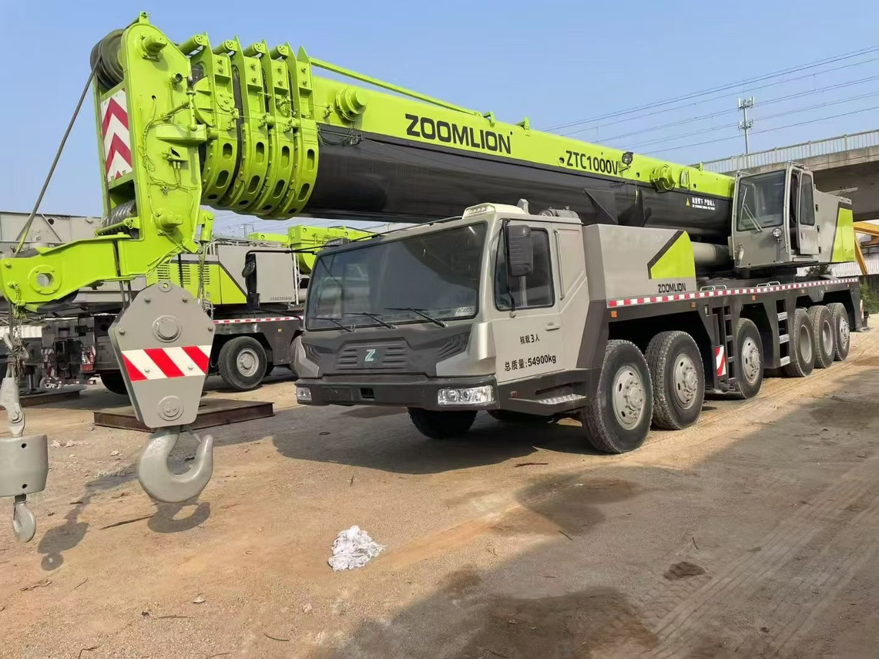 ZOOMLION ZTC1000V ZTC1100V ZTC1500V 100T 110T 150T Used truck crane - Mobilkran: billede 1 ZOOMLION ZTC1000V ZTC1100V ZTC1500V 100T 110T 150T Used truck crane - Mobilkran: billede 1