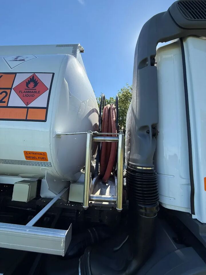 Slamsugemaskine Mercedes-Benz Atego 1829L Fuel Tanker 4x2 - RHD (DZP): billede 18
