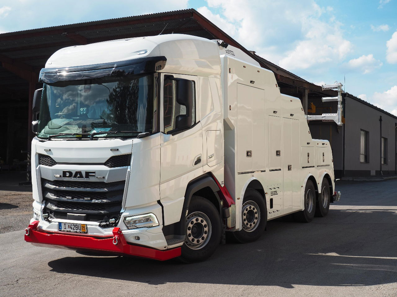 Ny Bjærgningskøretøj DAF XF 530 NEW T-REX DAF white: billede 12
