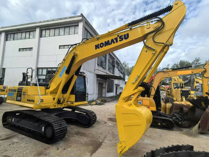 Komatsu PC200 PC220 - Bæltegravemaskine: billede 3 Komatsu PC200 PC220 - Bæltegravemaskine: billede 3