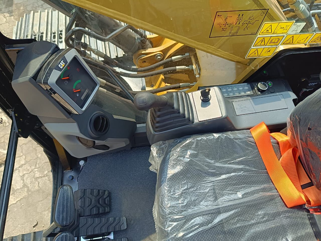 New Caterpillar 320D3GC tracked excavator - Bæltegravemaskine: billede 4 New Caterpillar 320D3GC tracked excavator - Bæltegravemaskine: billede 4