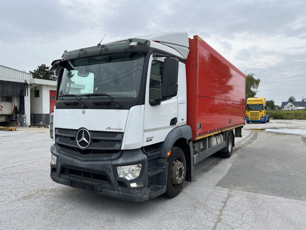 MERCEDES-BENZ ANTOS  1832 Getränkw.  LBW | Klima |  EURO 6 - Til transport af drikkevarer lastbil: billede 1 MERCEDES-BENZ ANTOS  1832 Getränkw.  LBW | Klima |  EURO 6 - Til transport af drikkevarer lastbil: billede 1
