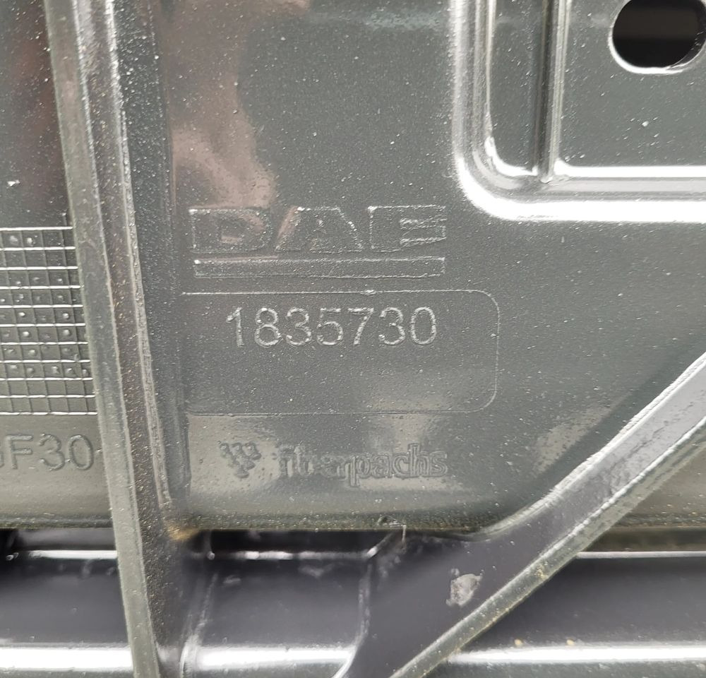 ATRAPA MASKA DAF XF 106 ORYGINAŁ 1835730 CHWALIM116 - Hætte for Lastbil: billede 4 ATRAPA MASKA DAF XF 106 ORYGINAŁ 1835730 CHWALIM116 - Hætte for Lastbil: billede 4